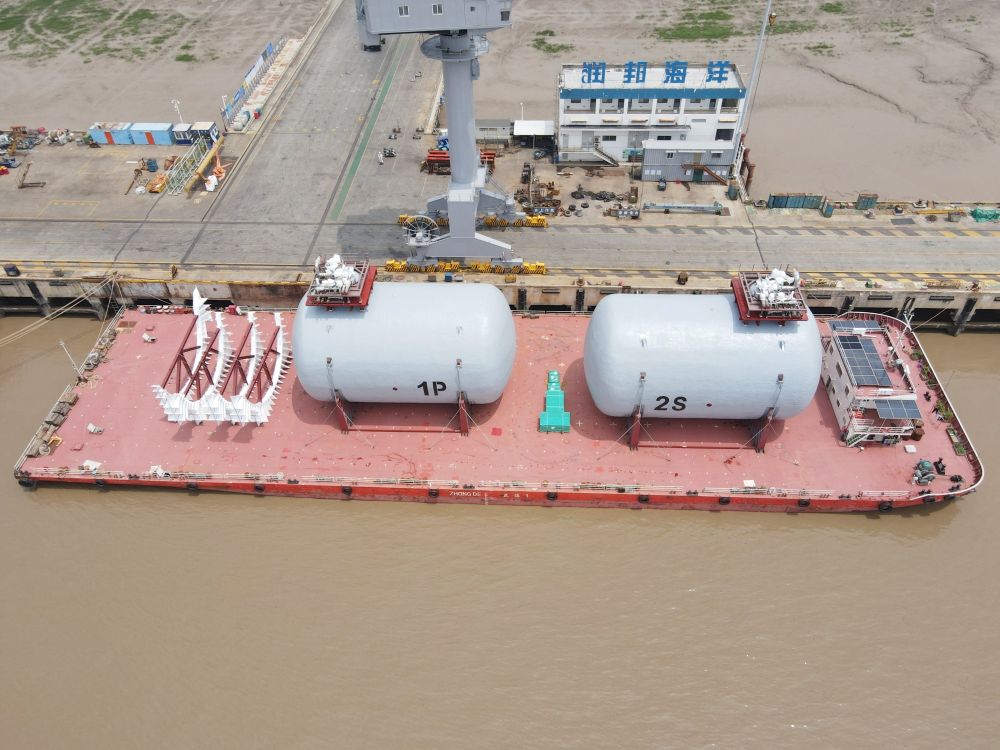 子公司潤(rùn)邦海洋成功交付2套LNG不銹鋼低溫液罐，海外業(yè)務(wù)再添新彩(圖1)