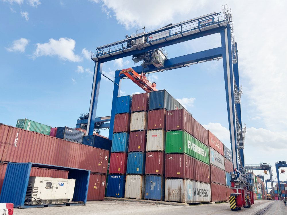 近日，GENMA品牌成功簽約海外客戶2臺2,000噸/小時橋式抓斗卸船機訂單。(圖1)